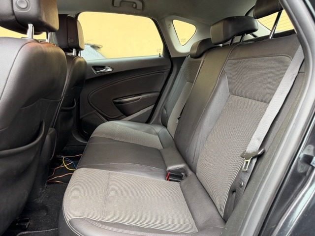 OPEL Astra usata, con Controllo automatico clima