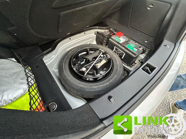 MERCEDES-BENZ C 220 usata, con Fendinebbia