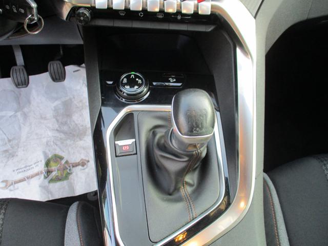 PEUGEOT 5008 usata, con Fendinebbia