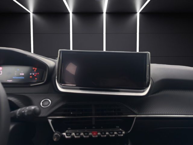 PEUGEOT 2008 usata, con Bluetooth