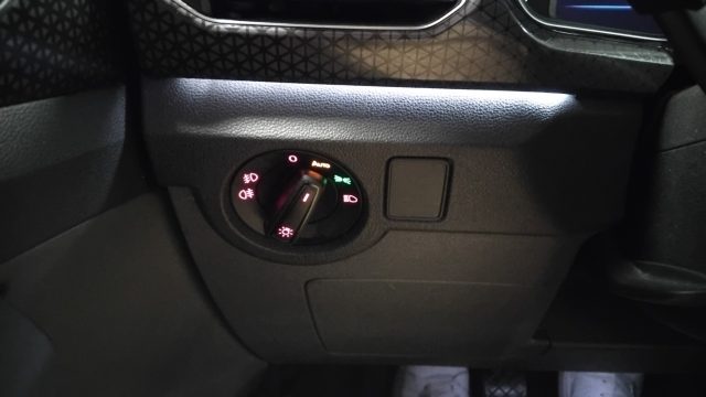 VOLKSWAGEN T-Cross usata 30