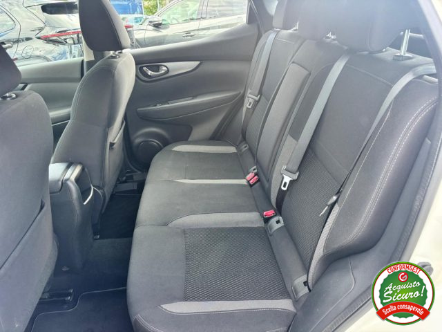 NISSAN Qashqai usata, con Lettore CD