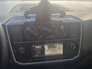 VOLKSWAGEN up! usata, con Climatizzatore automatico, 2 zone