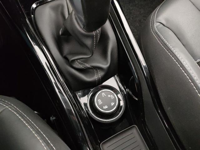 PEUGEOT 2008 usata, con Interni in pelle