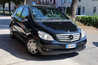 MERCEDES-BENZ B 180 usata, con Controllo automatico clima