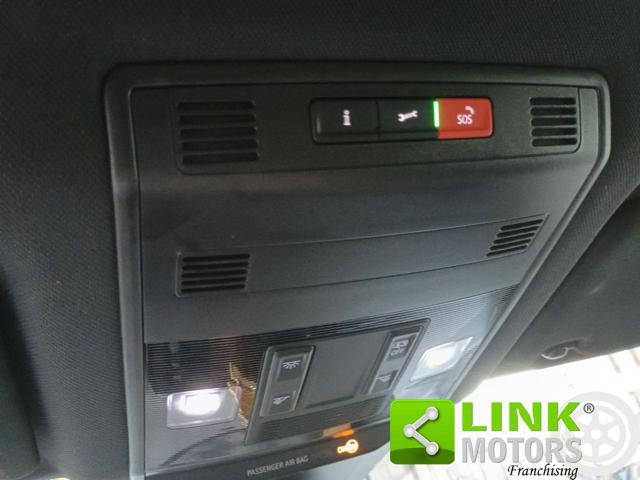 VOLKSWAGEN T-Roc usata, con USB