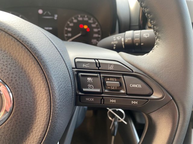 TOYOTA Yaris usata, con Cruise Control