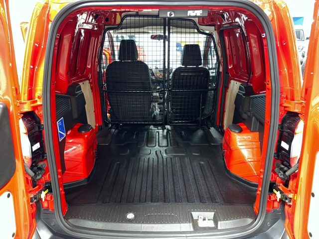FORD Transit Courier usata, con Volante in pelle