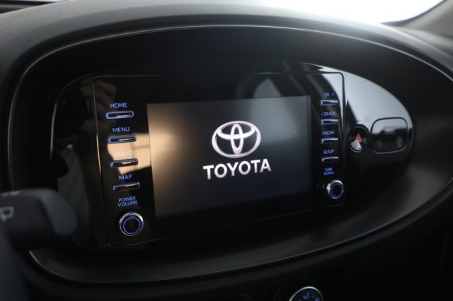 TOYOTA Aygo X usata 7