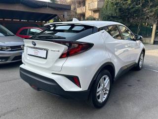 TOYOTA C-HR usata, con Autoradio