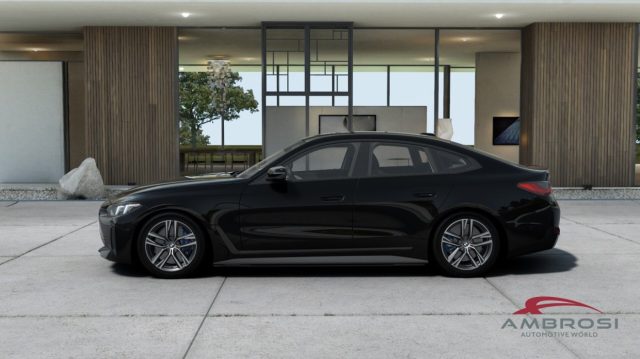 BMW i4 usata 2