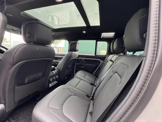 LAND ROVER Defender usata, con Interni in pelle