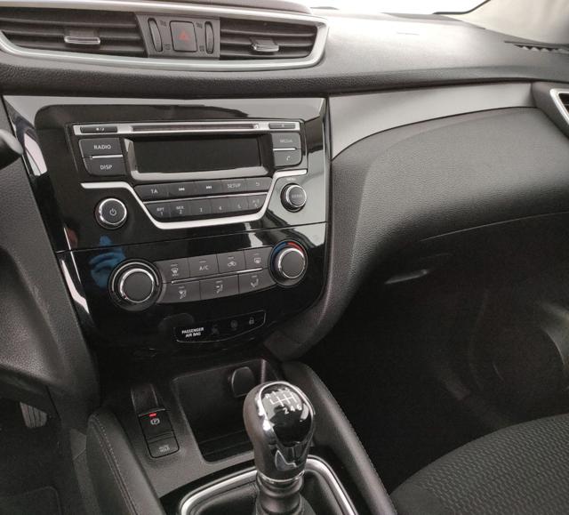 NISSAN Qashqai usata, con Controllo automatico clima
