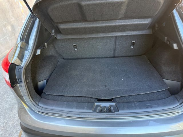 NISSAN Qashqai usata, con Luci diurne