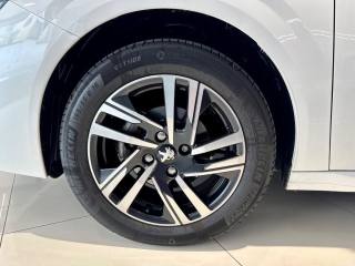 PEUGEOT 208 usata, con Autoradio