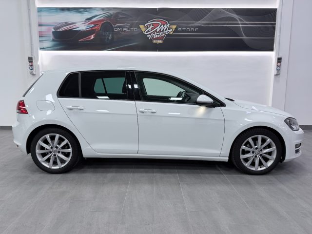 VOLKSWAGEN Golf usata, con Autoradio