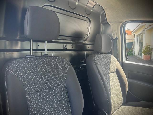RENAULT Kangoo usata 21
