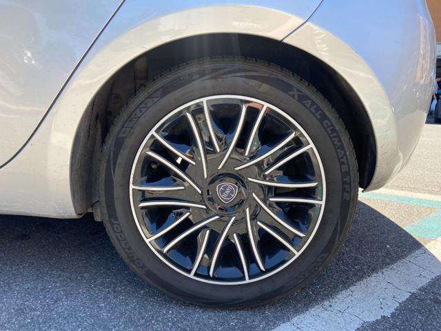 LANCIA Ypsilon usata, con Specchietti laterali elettrici