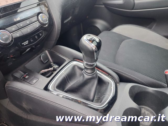 NISSAN Qashqai usata, con Fari LED