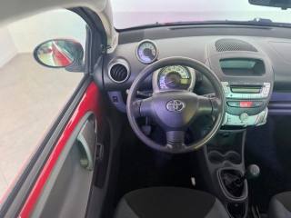TOYOTA Aygo usata 12