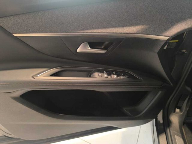 PEUGEOT 3008 usata, con Servosterzo