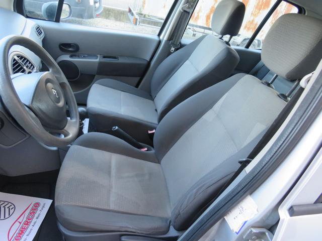 RENAULT Modus usata, con Sedile posteriore sdoppiato