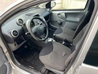 TOYOTA Aygo usata, con Sedile posteriore sdoppiato