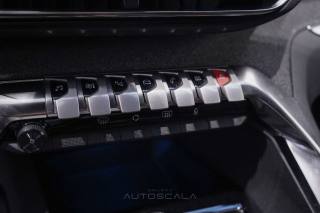 PEUGEOT 3008 usata, con Touch screen