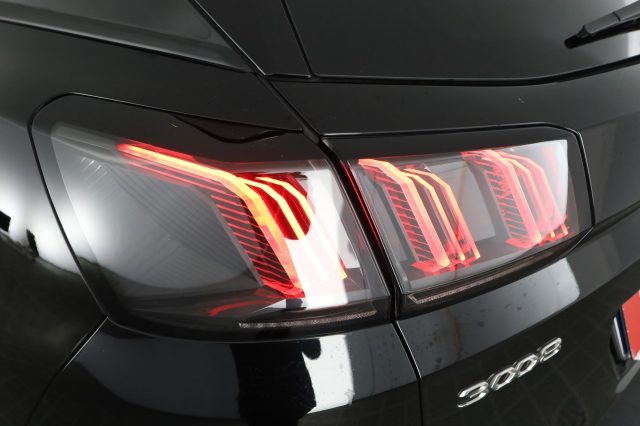 PEUGEOT 3008 usata 9