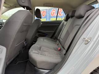 VOLKSWAGEN Golf usata, con Airbag testa