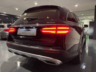MERCEDES-BENZ E 220 usata, con Autoradio