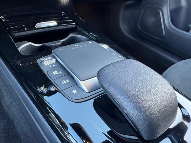MERCEDES-BENZ CLA 200 usata, con Fari Xenon