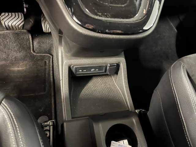 MERCEDES-BENZ T 180 usata, con Controllo trazione