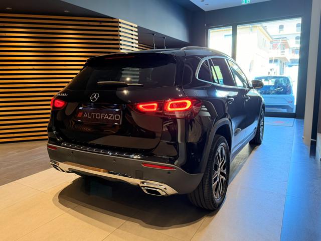 MERCEDES-BENZ GLA 200 usata, con Park Distance Control
