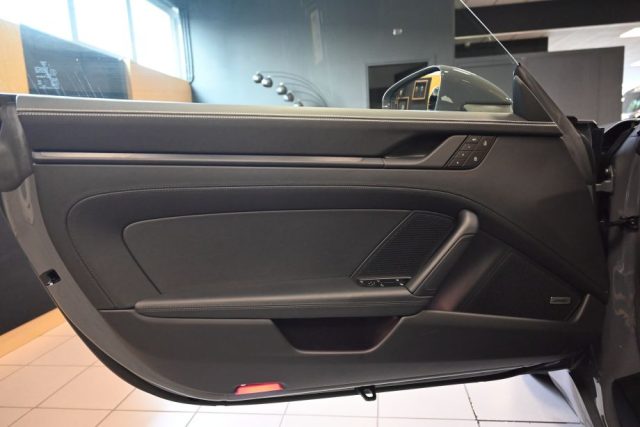 PORSCHE 992 usata 34