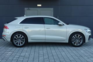 AUDI Q8 usata, con Specchietti laterali elettrici