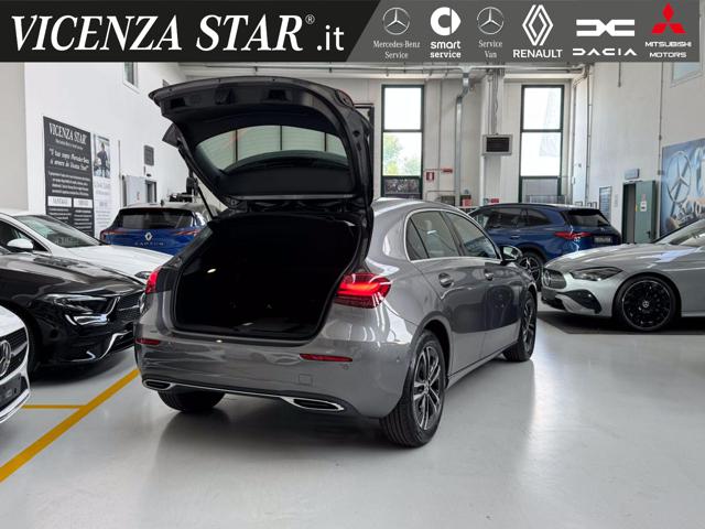 MERCEDES-BENZ A 180 usata, con Sedile posteriore sdoppiato