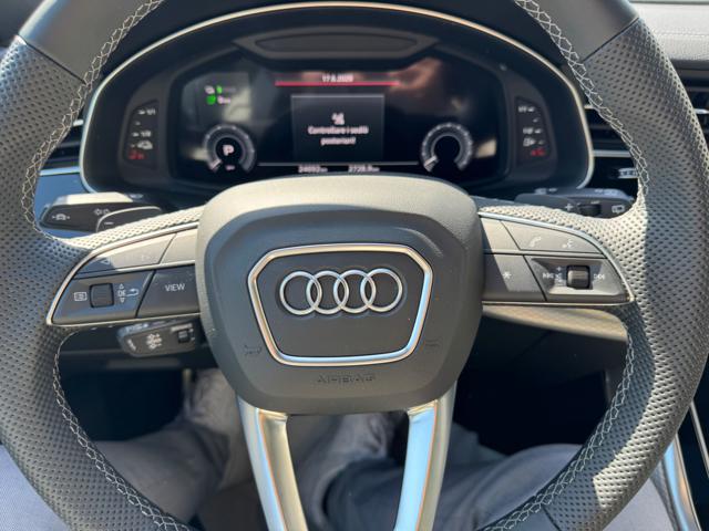 AUDI Q8 usata, con Park Distance Control