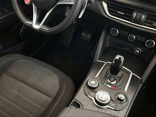 ALFA ROMEO Stelvio usata, con Luci diurne LED