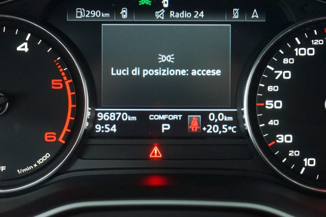 AUDI A4 usata, con Park Distance Control