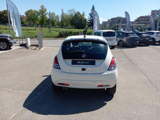 LANCIA Ypsilon usata, con Autoradio
