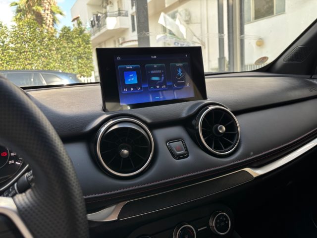 DFSK Glory 500 usata, con Autoradio digitale