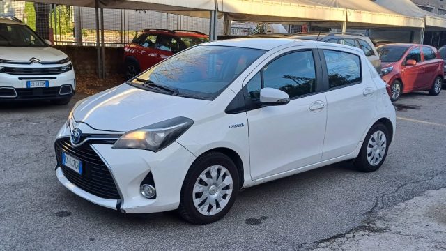 TOYOTA Yaris usata, con Autoradio