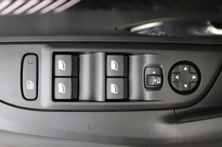 PEUGEOT 2008 usata, con Climatizzatore