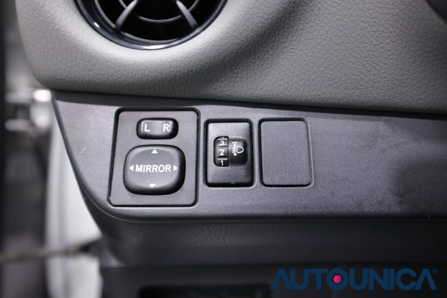 TOYOTA Yaris usata, con Bluetooth