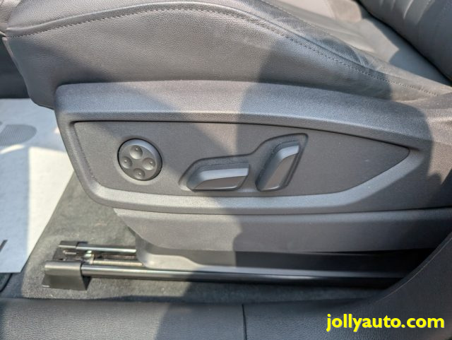AUDI Q5 usata, con Sensori di parcheggio posteriori