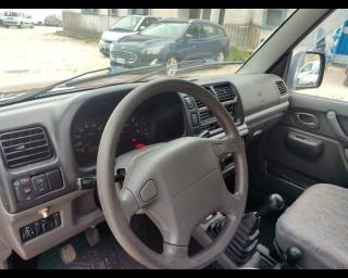 SUZUKI Jimny usata, con Servosterzo