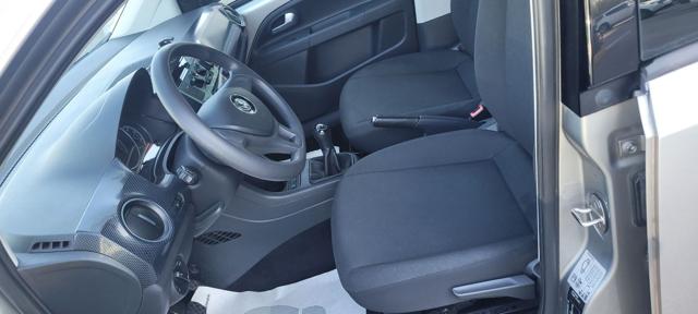 VOLKSWAGEN up! usata, con Autoradio