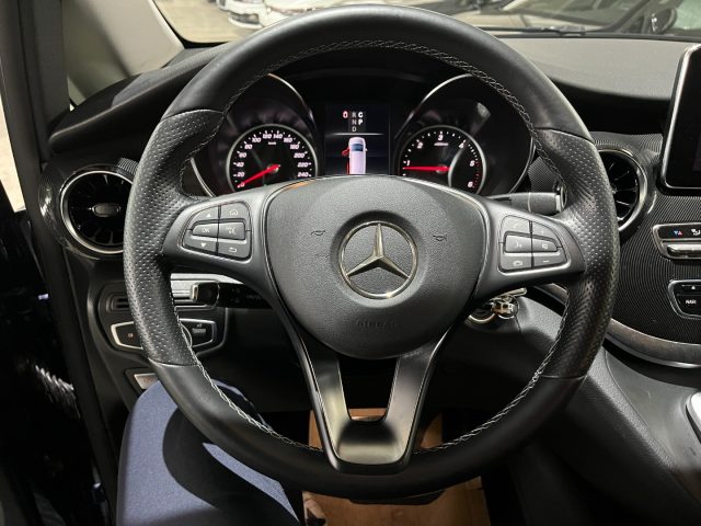 MERCEDES-BENZ V 220 usata, con Sedile posteriore sdoppiato