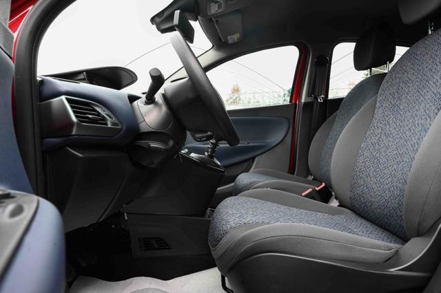 LANCIA Ypsilon usata, con USB